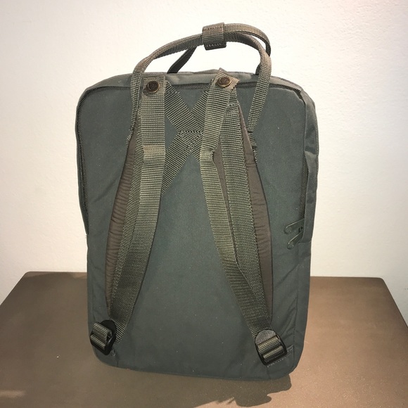 AUTHENTIC FJÄLLRÄVEN KÅNKEN 13" LAPTOP  BACK PACK - Picture 3 of 8